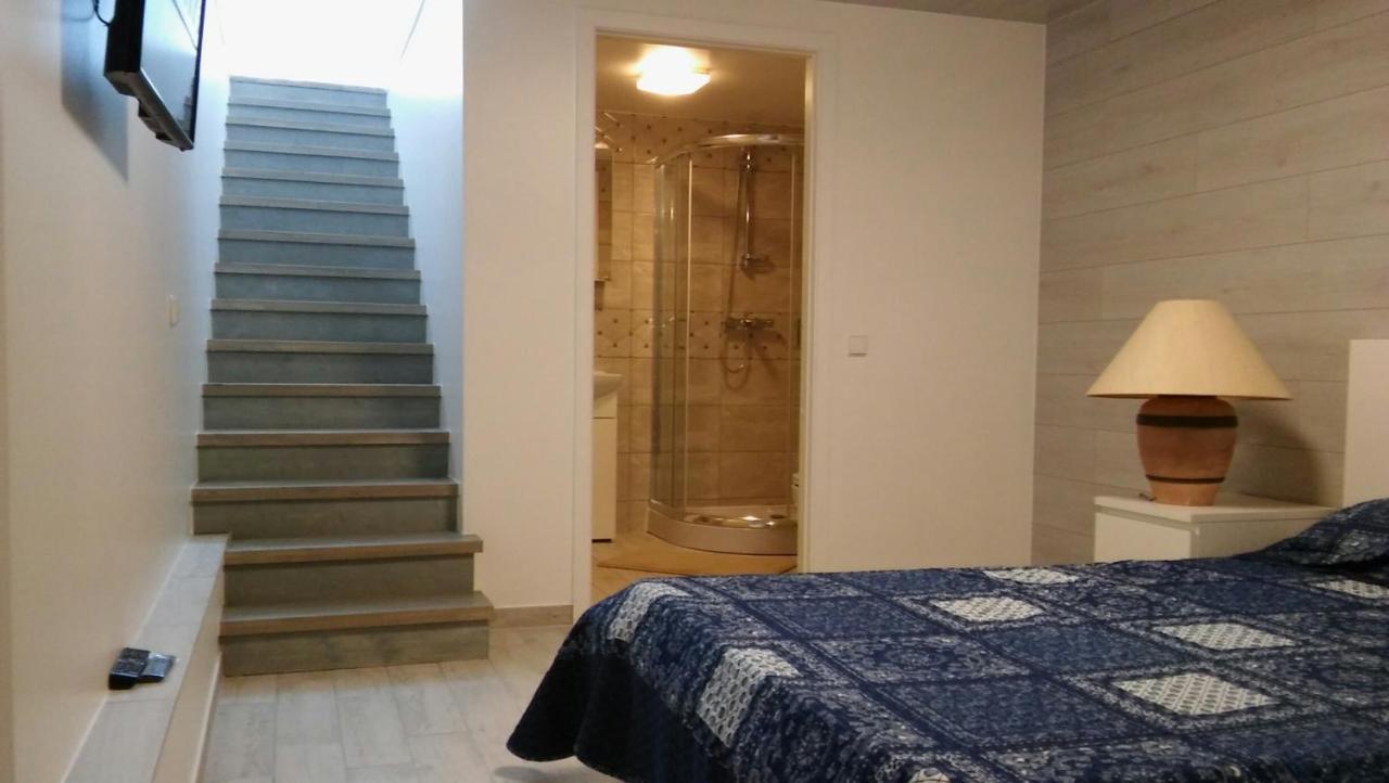 Columba Livia Guesthouse Паланга Экстерьер фото